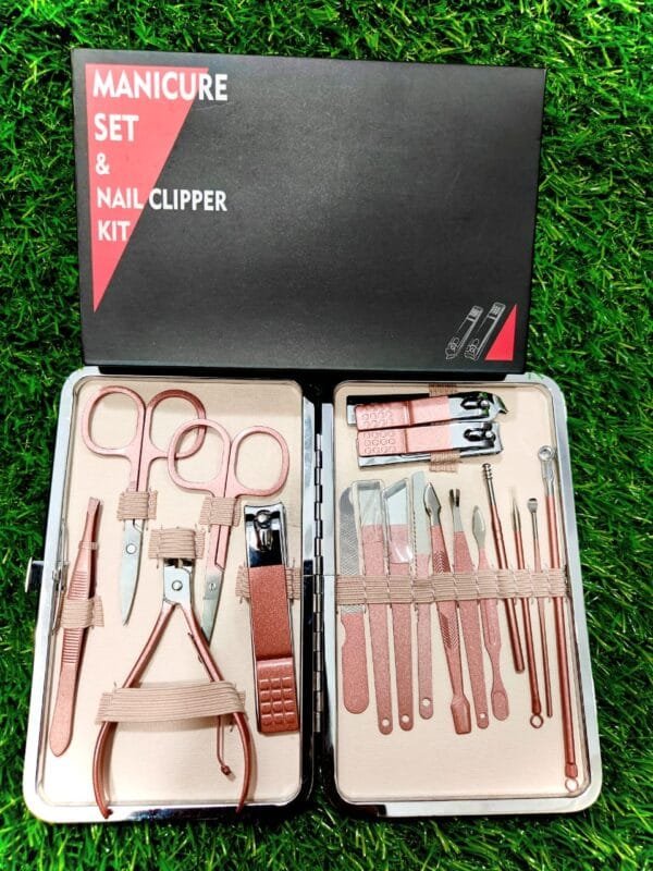 Manicure Set, No-Splash Nail Clippers Kit 18-Pcs Professional Pedicure Kit Grooming Kits Stainless Steel Nail Tools Pedicure Tools, with Luxurious Travel Case (Rose Gold).